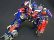 DMK-01 Optimus Prime by Takara Tomy (Part 2: Review)