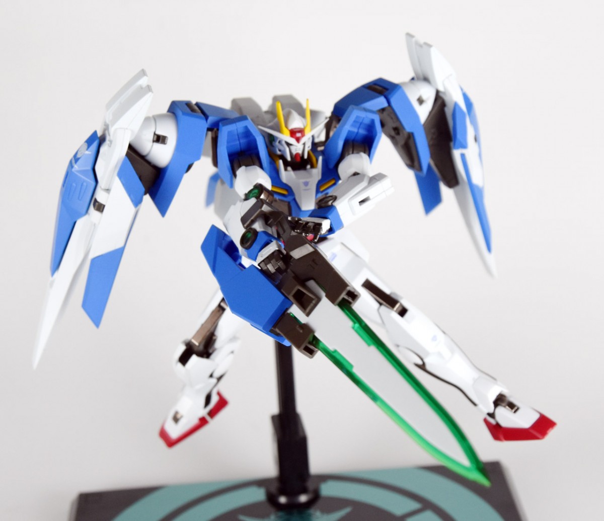 00 raiser metal robot