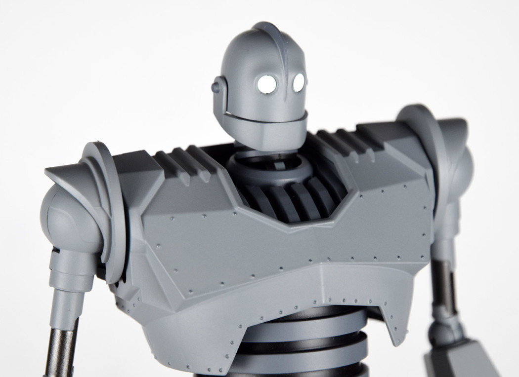 Riobot The Iron Giant by Sentinel (Part 2: Review)