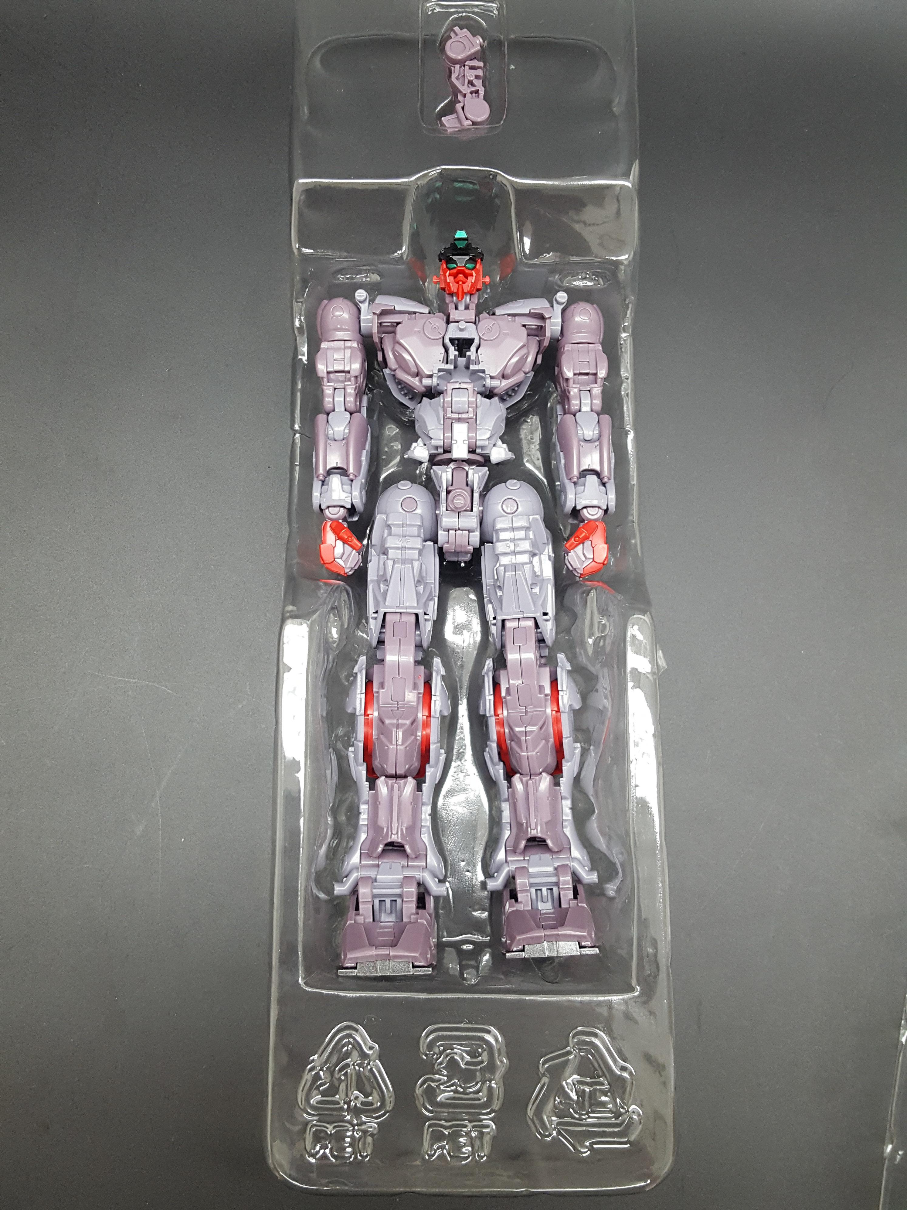 1/100 Hi-Resolution Model Gundam Astray Noir