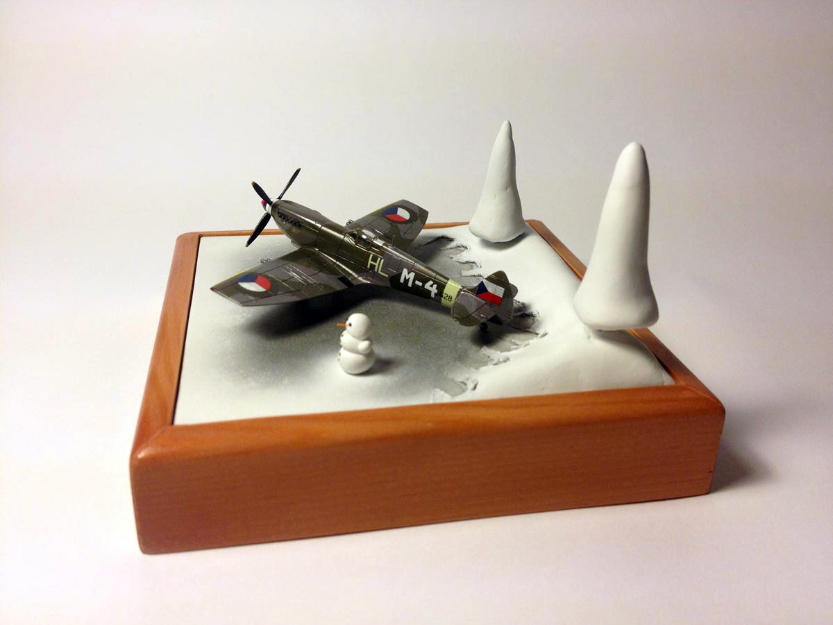 spitfire-lf-mk-ixe-1-144-03